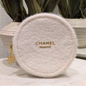 Chanel Beaute Holiday Round Snowflake Charm Pouch White Fuzzy VIP Gift Bag